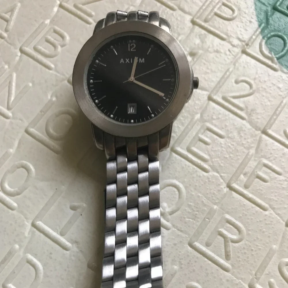 Silver tone stainless steel water resistant men's Axiom watch